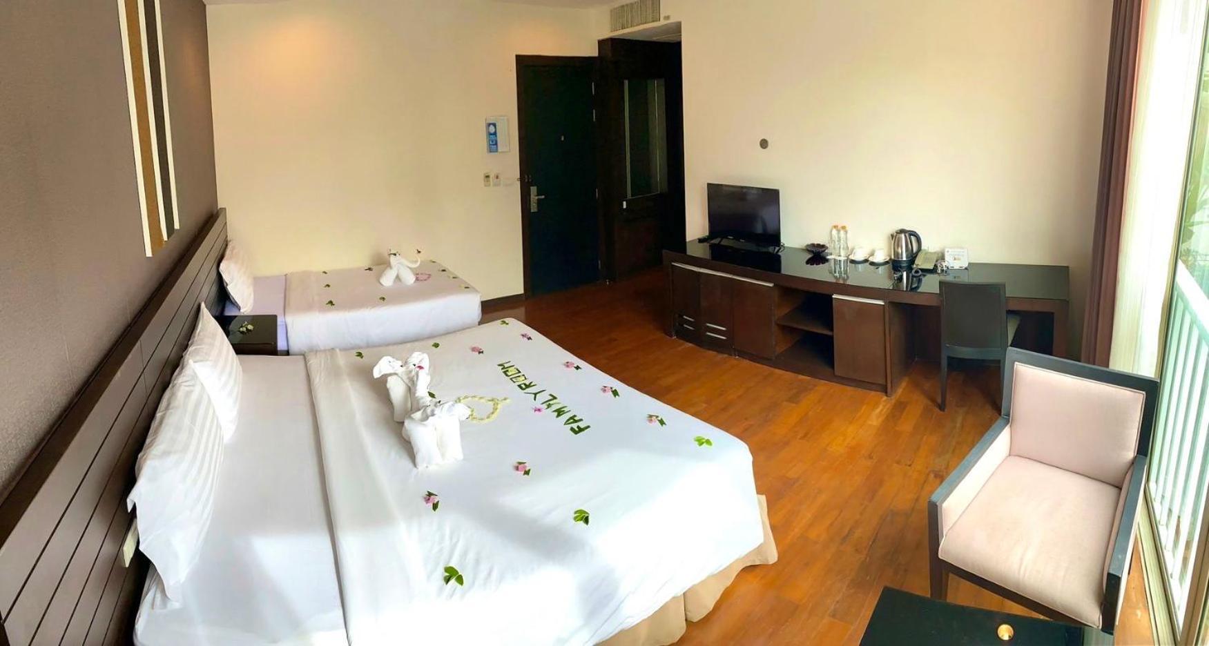 G1 Touch Blue Sky Hotel Kamala Beach Buitenkant foto